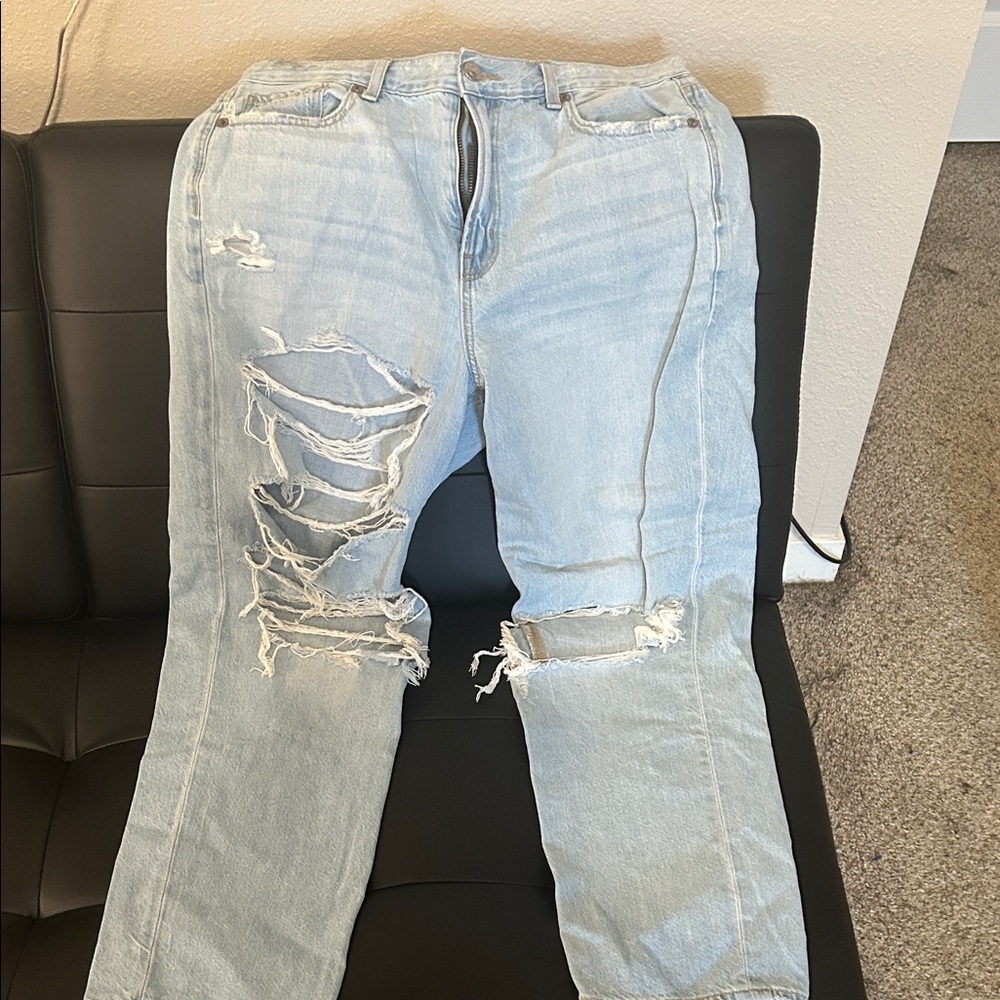 American Eagle Outfitters Light Blue Distressed Skinny Jeans